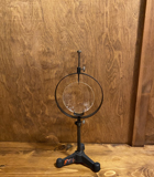 Lens stand