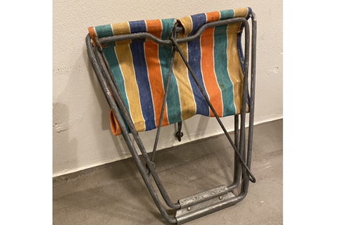 Metal folding stool