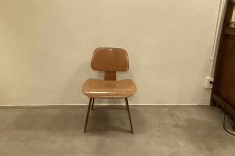EAMES DCW chair