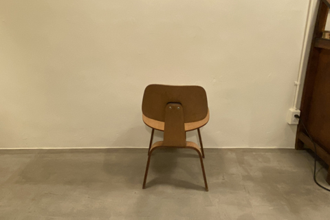 EAMES DCW chair